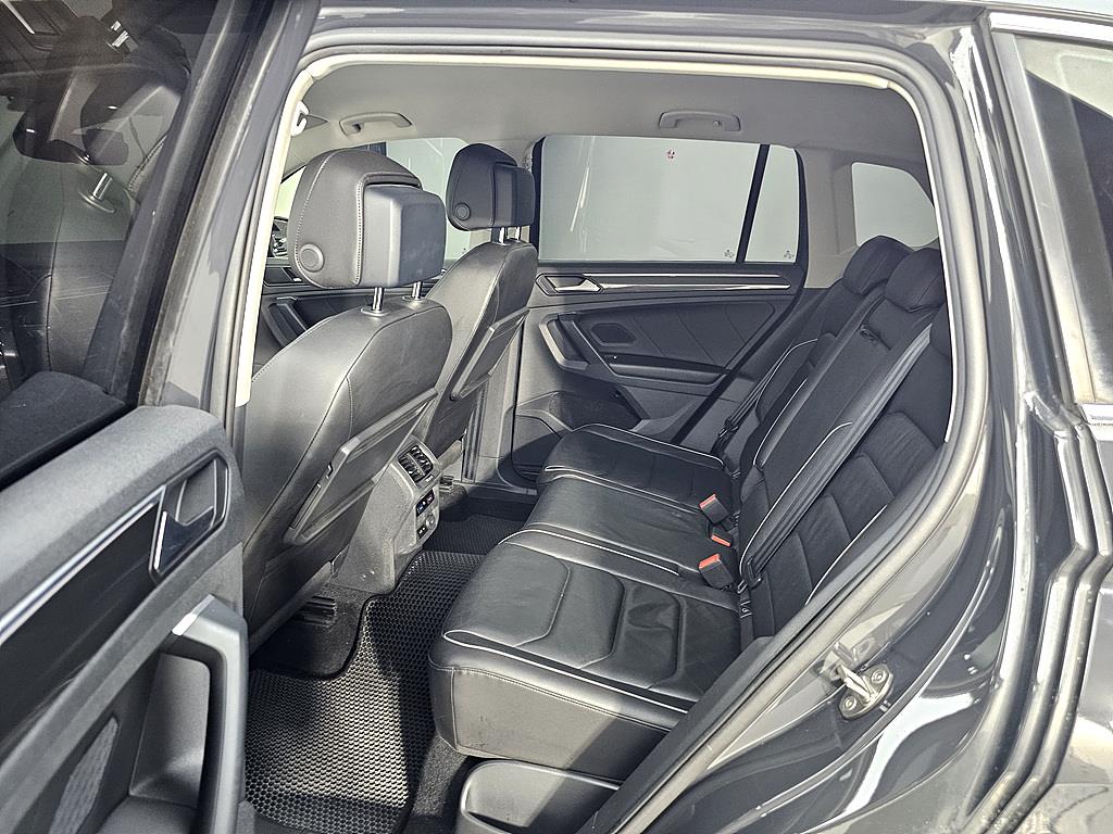 Volkswagen Tiguan - Vista 9