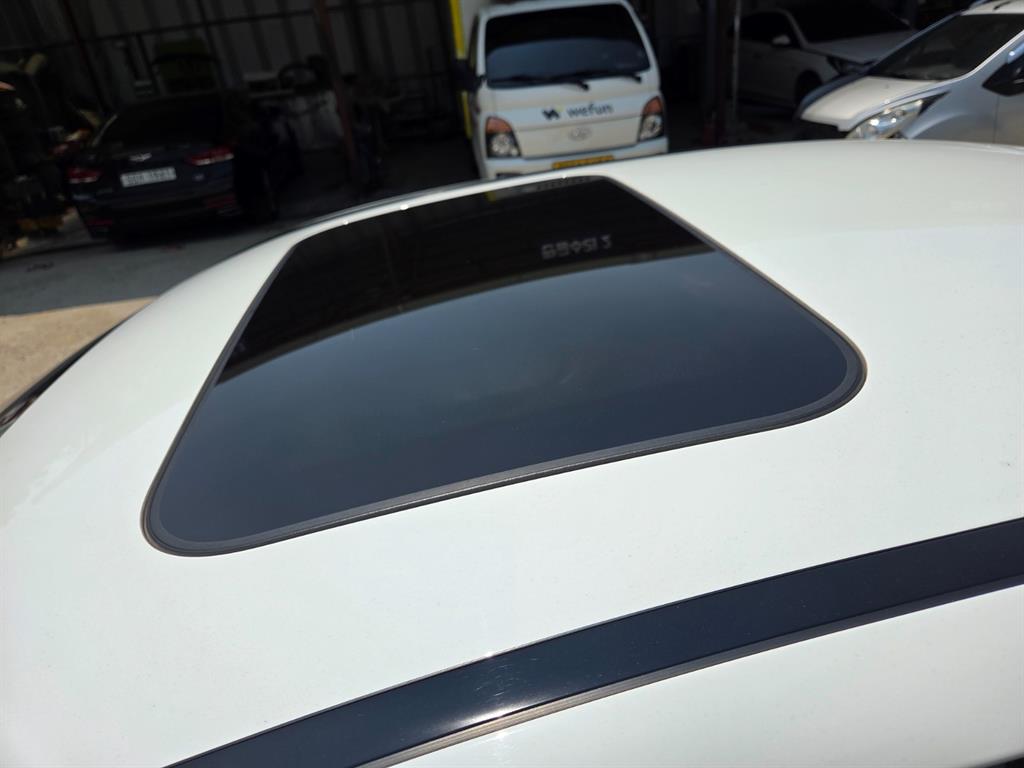Mercedes Benz E class - Vista 9