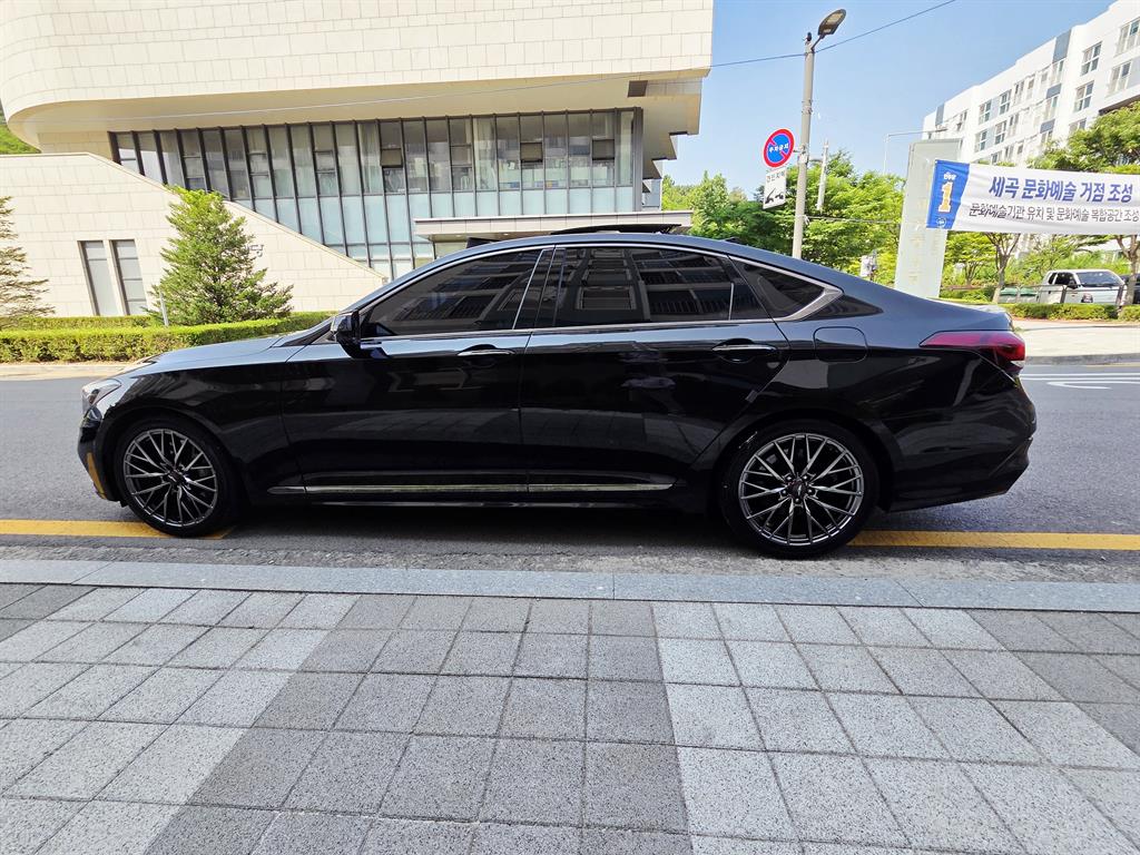 Genesis G80 - Vista 3