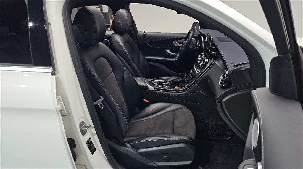 Mercedes Benz GLC Class - Vista 10
