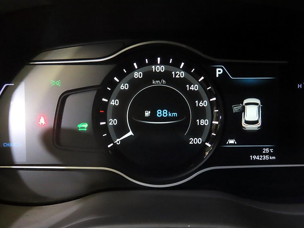 HYUNDAI Kona - Vista 9