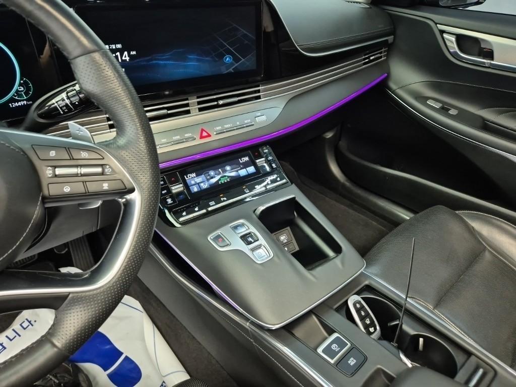 HYUNDAI Grandeur - Vista 10