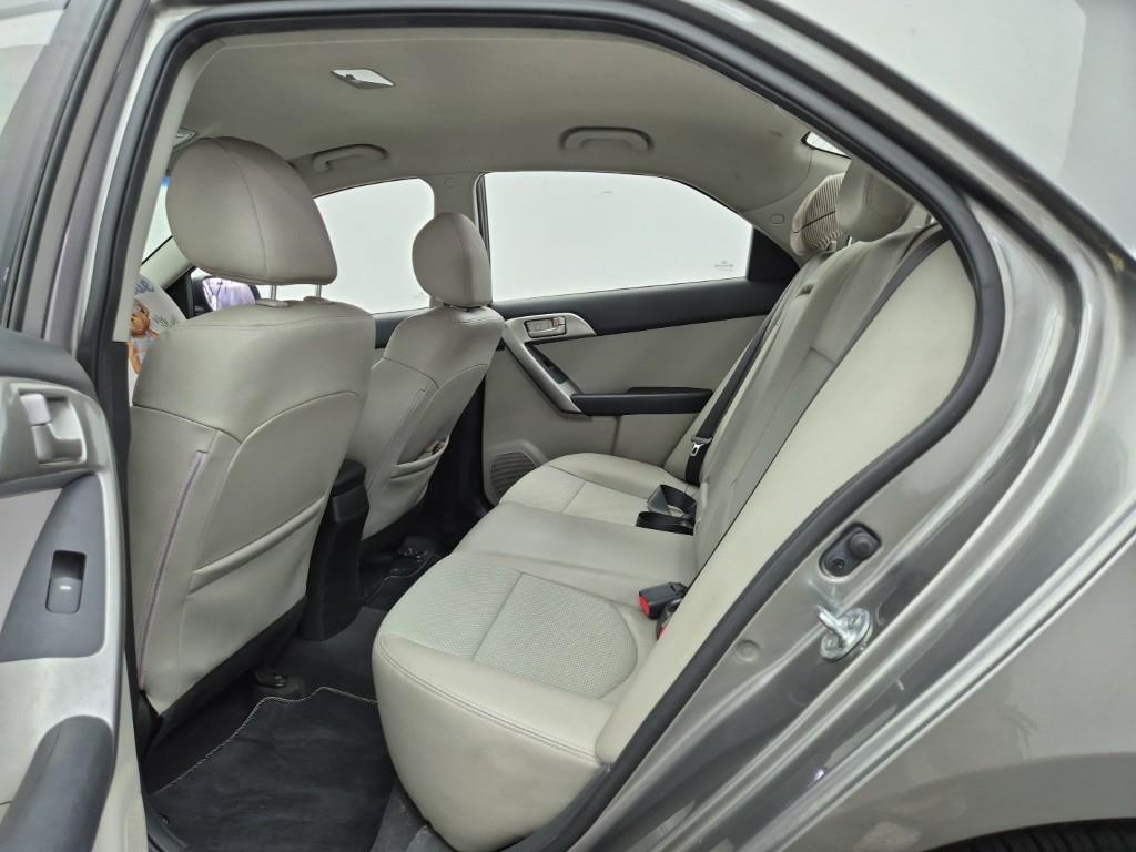 KIA Forte - Vista 12