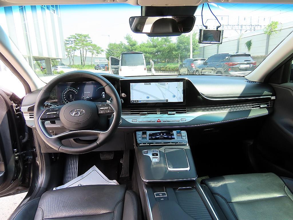 HYUNDAI Grandeur - Vista 7