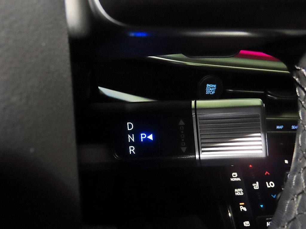 HYUNDAI Grandeur - Vista 12