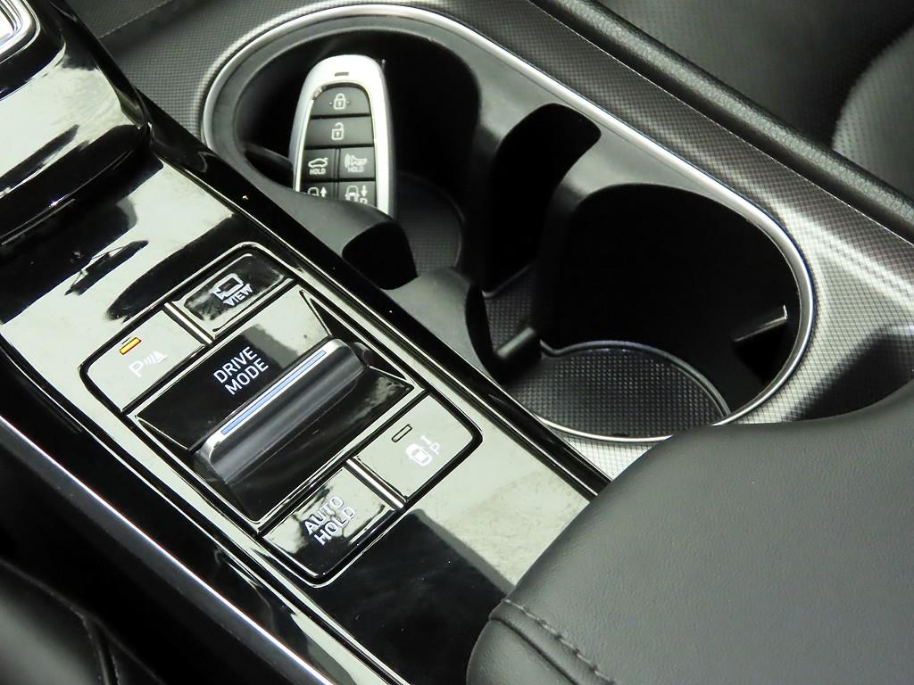 HYUNDAI Sonata - Vista 11