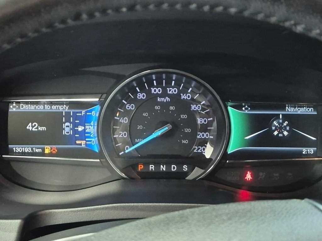 Ford Explorer - Vista 6