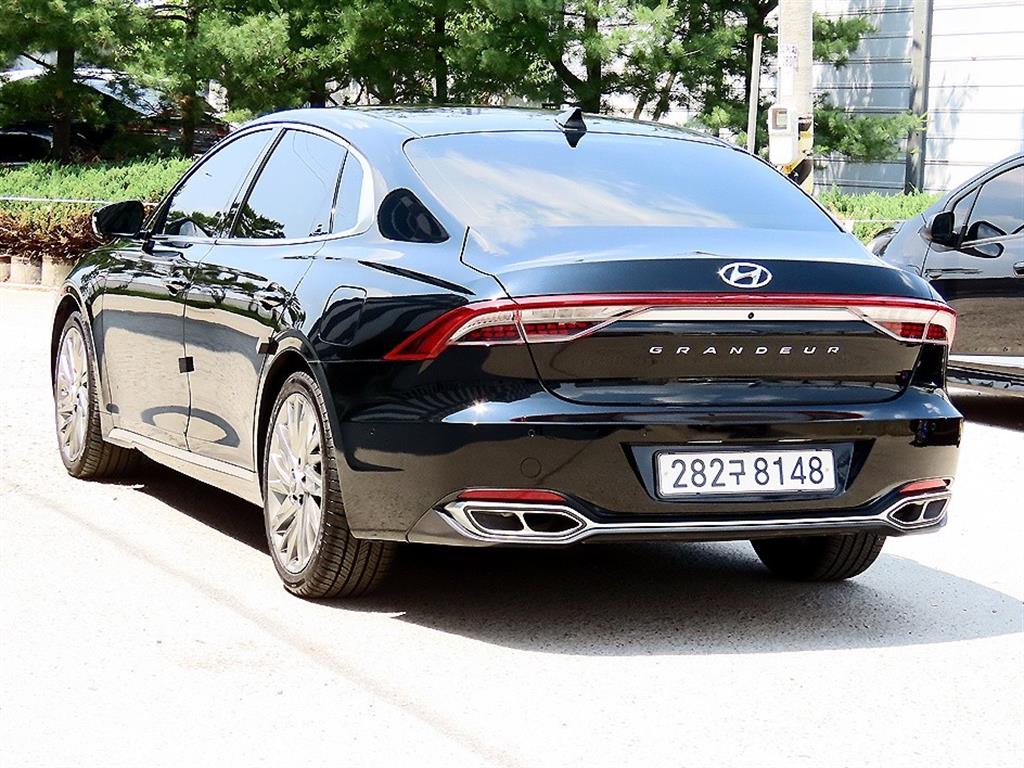 HYUNDAI Grandeur - Vista 3