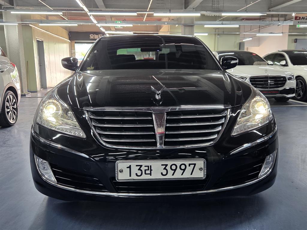 HYUNDAI Equus - Vista 2