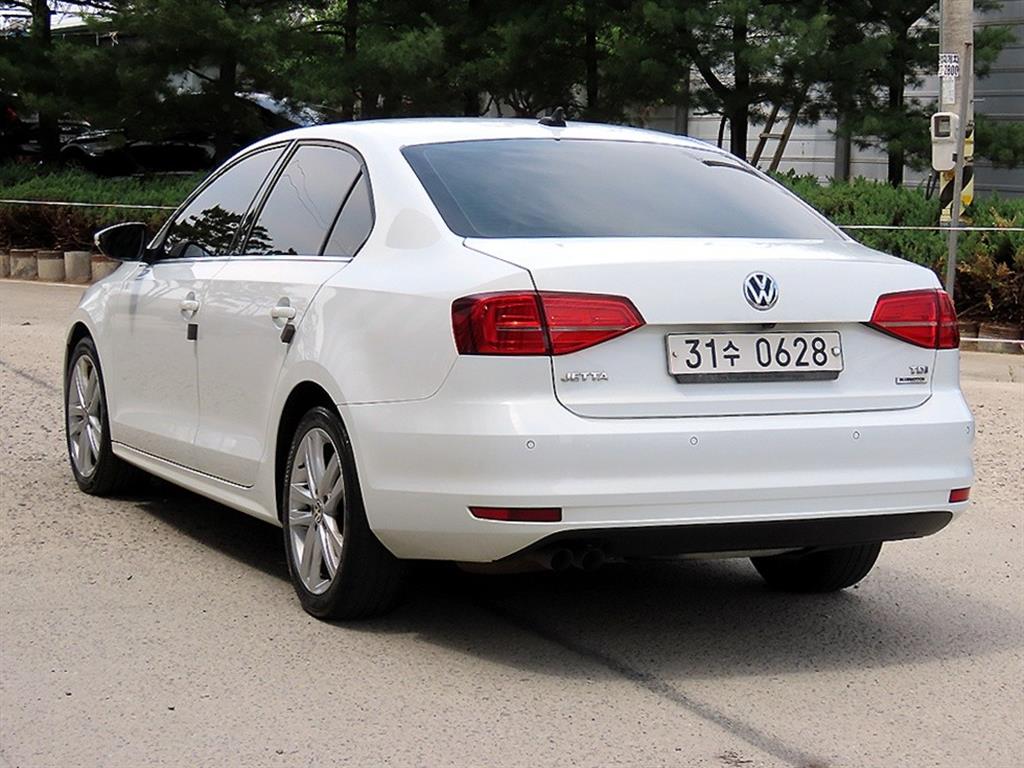 Volkswagen Jetta - Vista 3