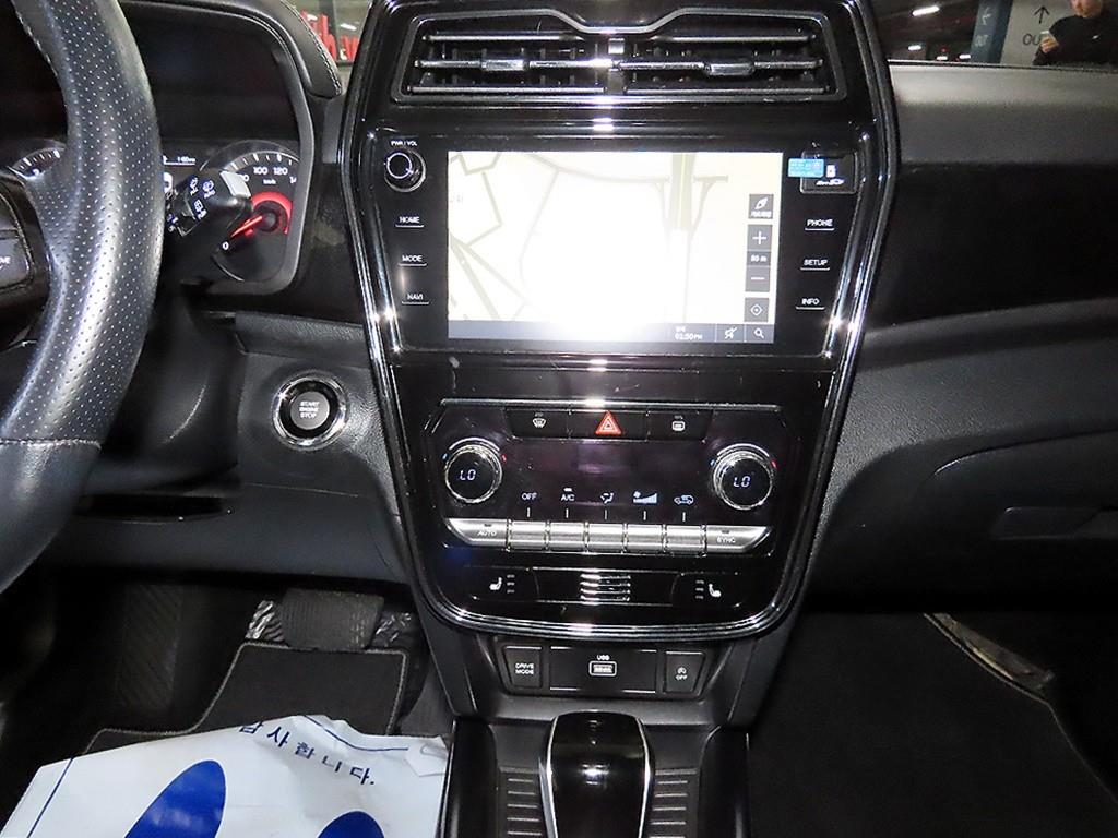 Ssangyong Tivoli - Vista 11