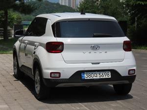 HYUNDAI Venue - Vista 8