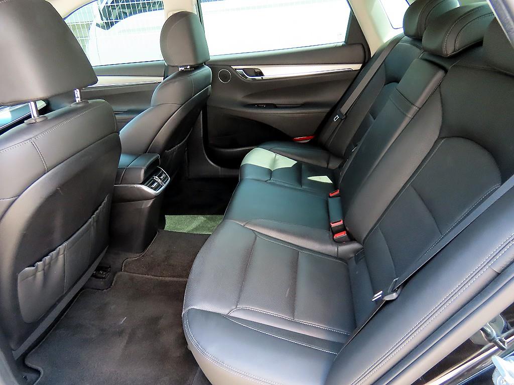 HYUNDAI Grandeur - Vista 6