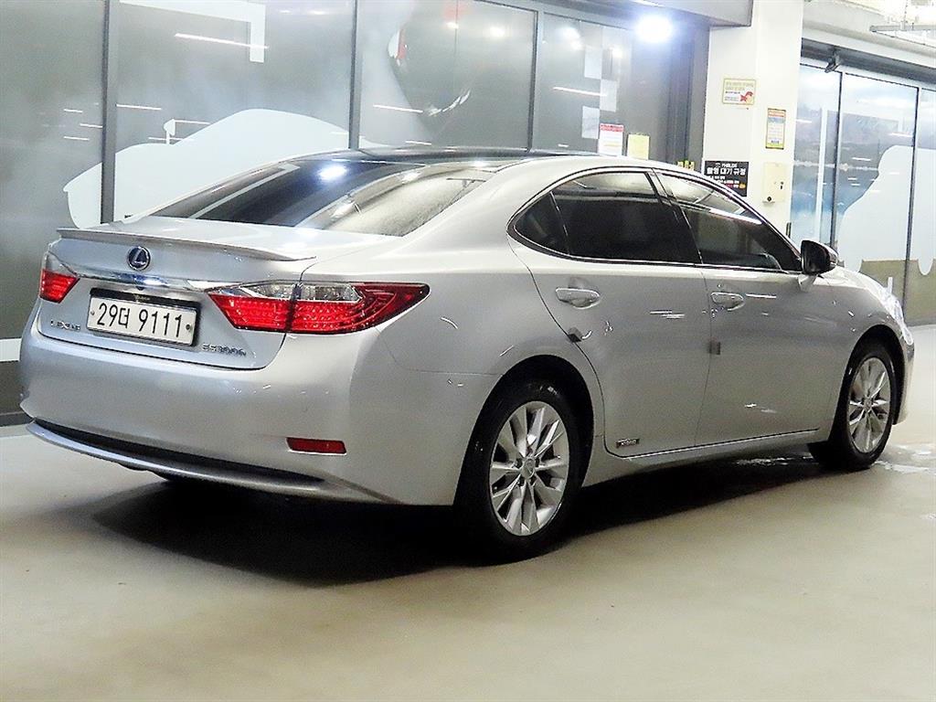 Lexus ES - Vista 4