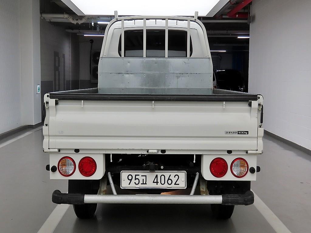 Small Truck Cargo (small) - Vista 3