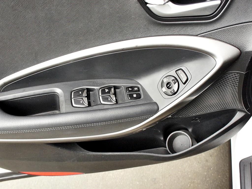 HYUNDAI Santa Fe 2016 Blanco - Importación desde Corea - HF Imports Iquique - Foto 13