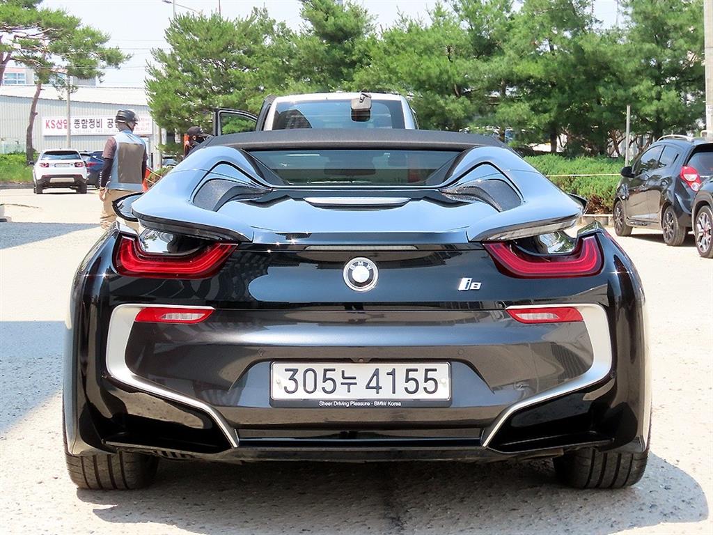 BMW i8 - Vista 4