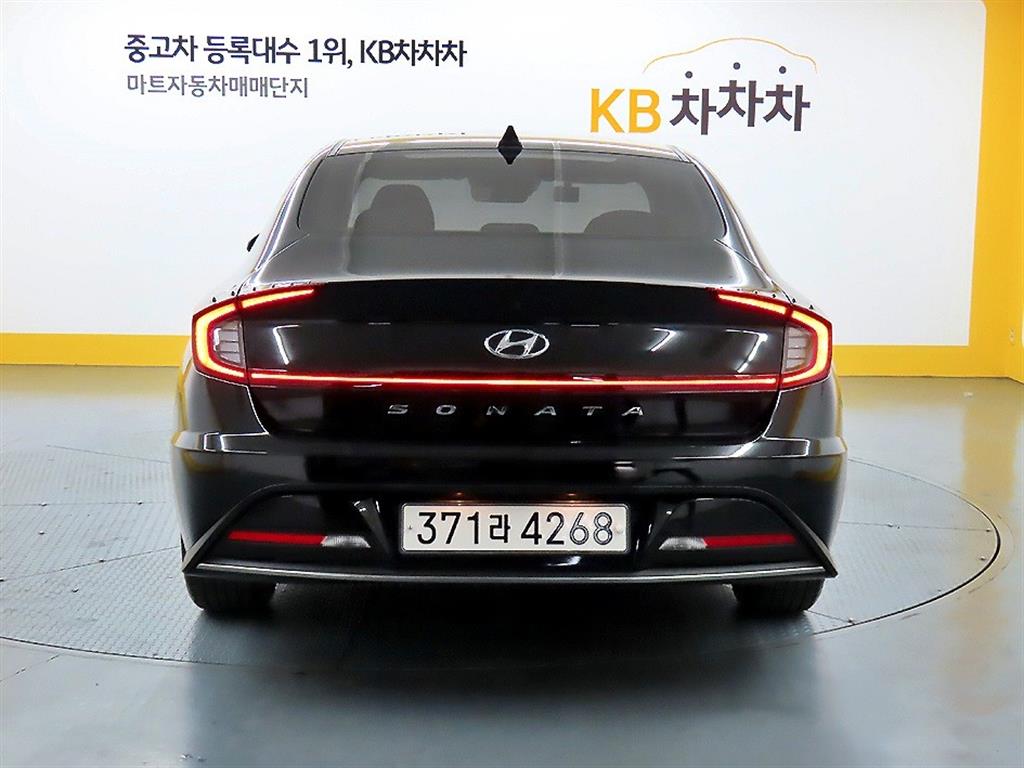 HYUNDAI Sonata - Vista 3