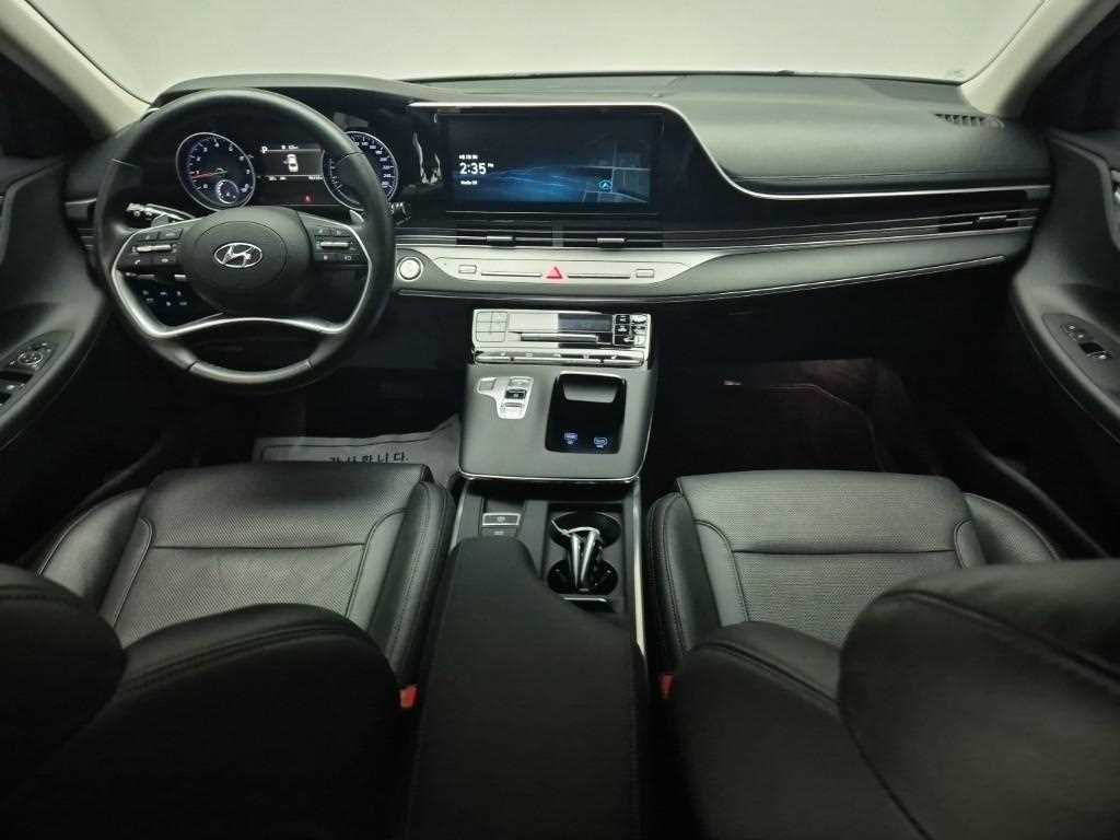 HYUNDAI Grandeur - Vista 7