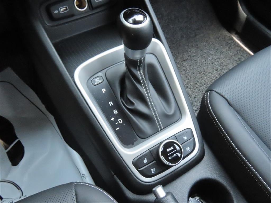 HYUNDAI Venue - Vista 11