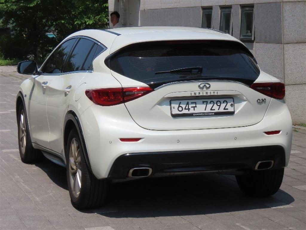 Infiniti Q - Vista 7