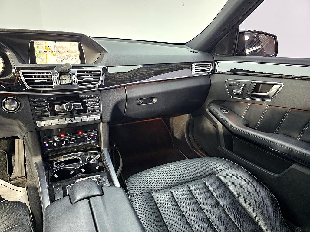 Mercedes Benz E class - Vista 10