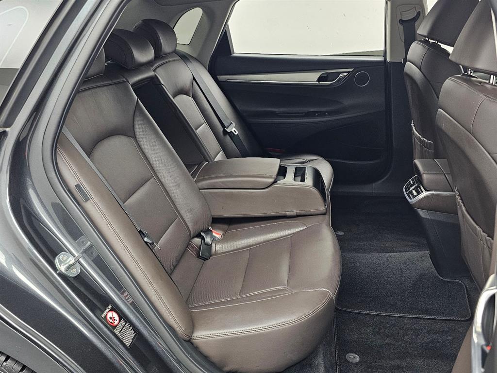 HYUNDAI Grandeur - Vista 12