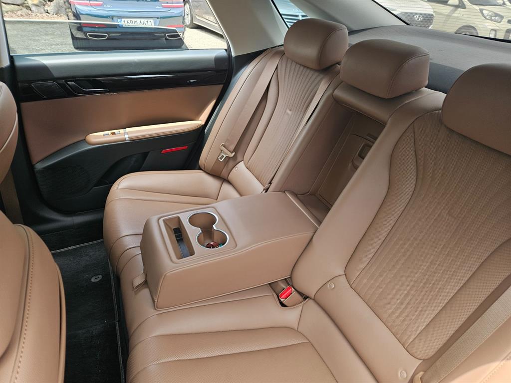 HYUNDAI Grandeur - Vista 7