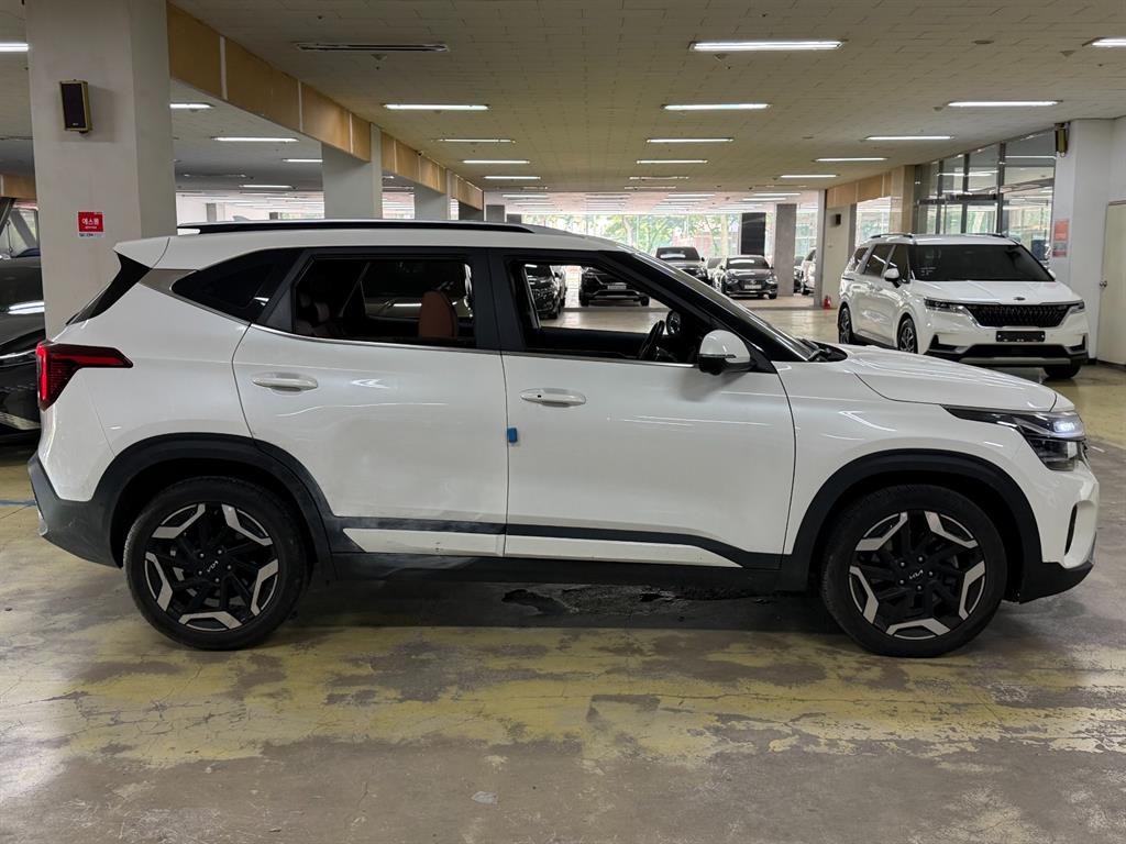 KIA Seltos - Vista 5