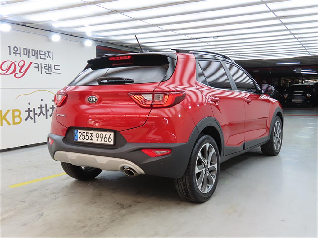 KIA Stonic - Vista 4