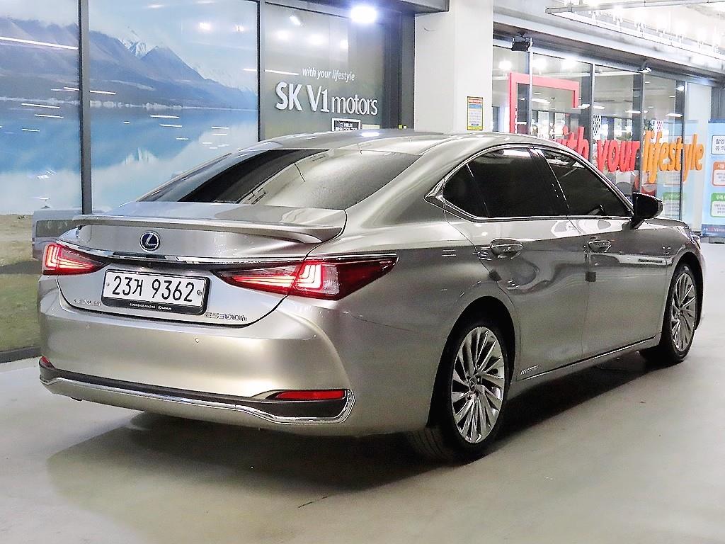 Lexus ES - Vista 4