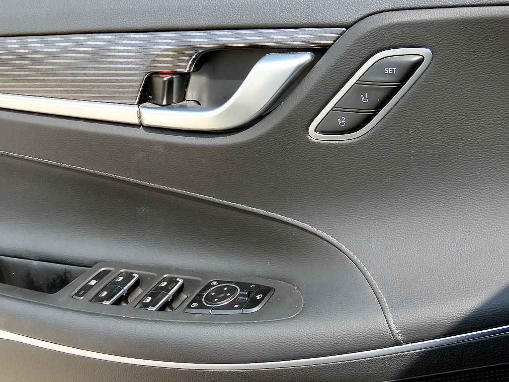 HYUNDAI Grandeur - Vista 12