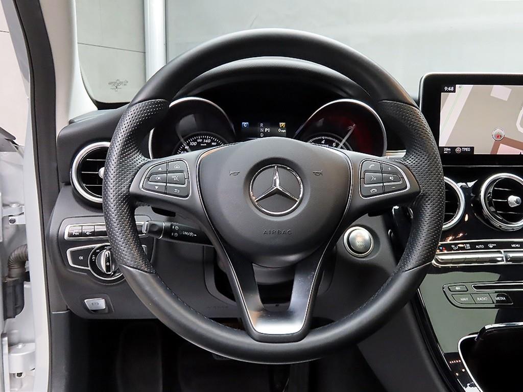 Mercedes Benz C Class - Vista 9