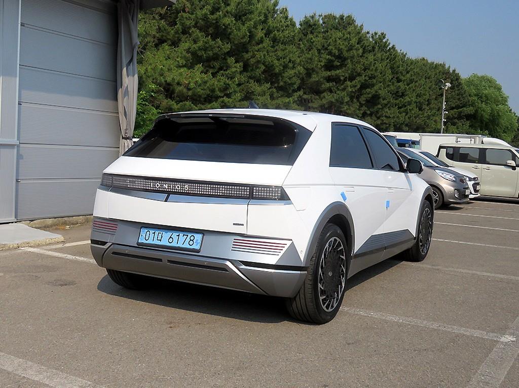 HYUNDAI Ioniq 5 - Vista 4