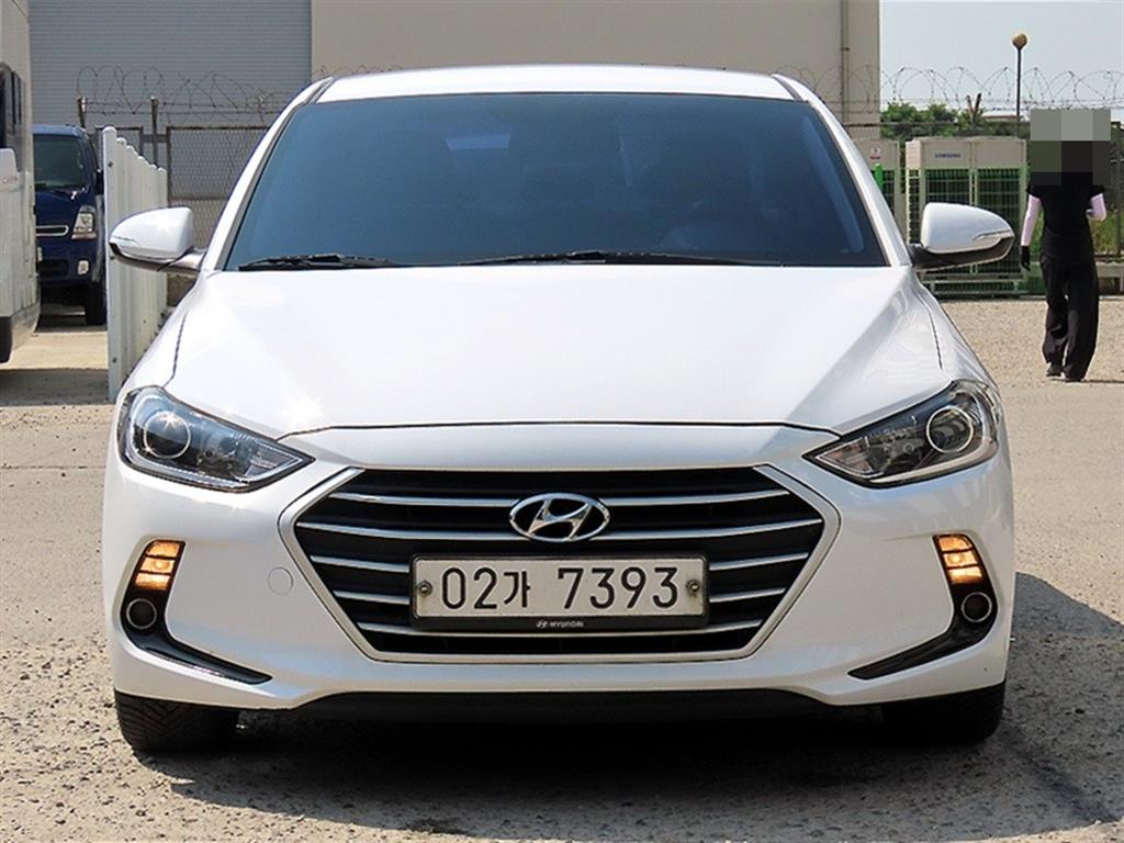 HYUNDAI Avante 2018 Blanco - Importación desde Corea - HF Imports Iquique - Foto 1
