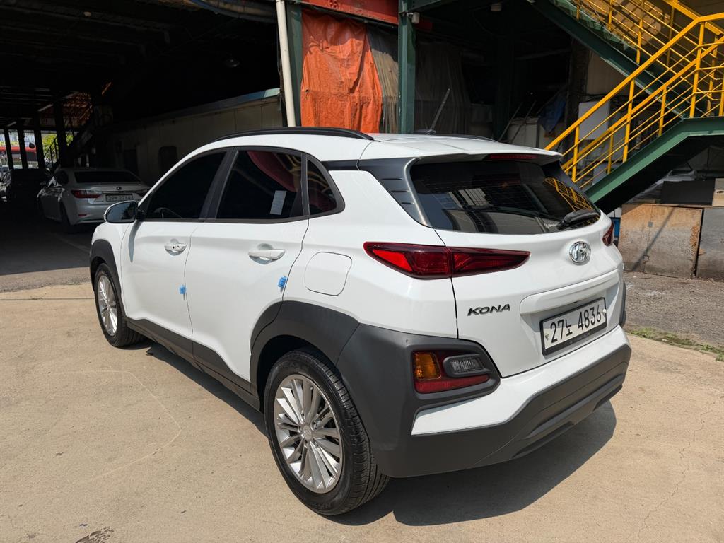 HYUNDAI Kona - Vista 2
