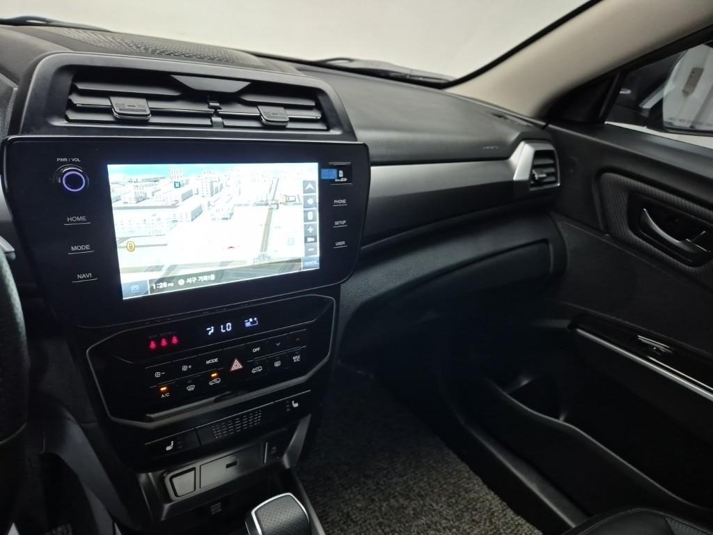 Ssangyong Tivoli - Vista 10