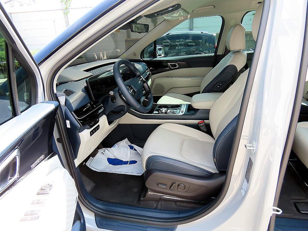 KIA Carnival - Vista 5