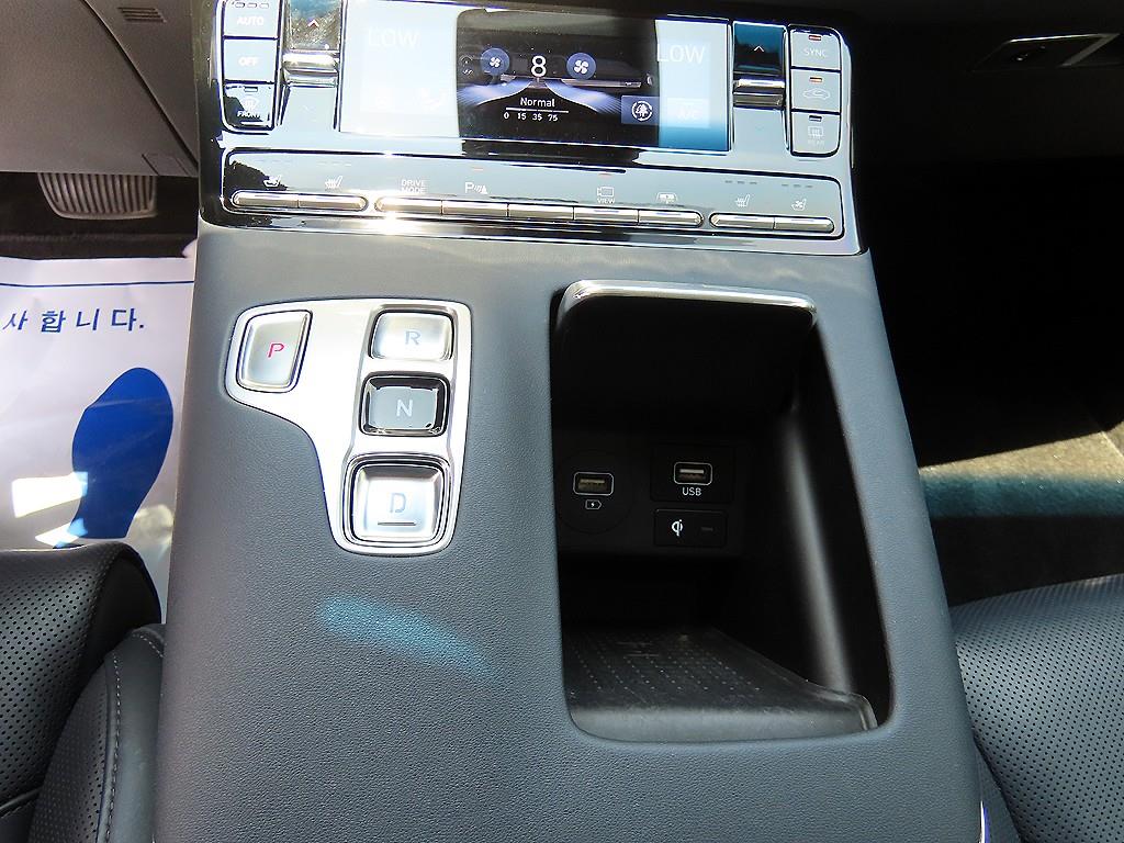 HYUNDAI Grandeur - Vista 11