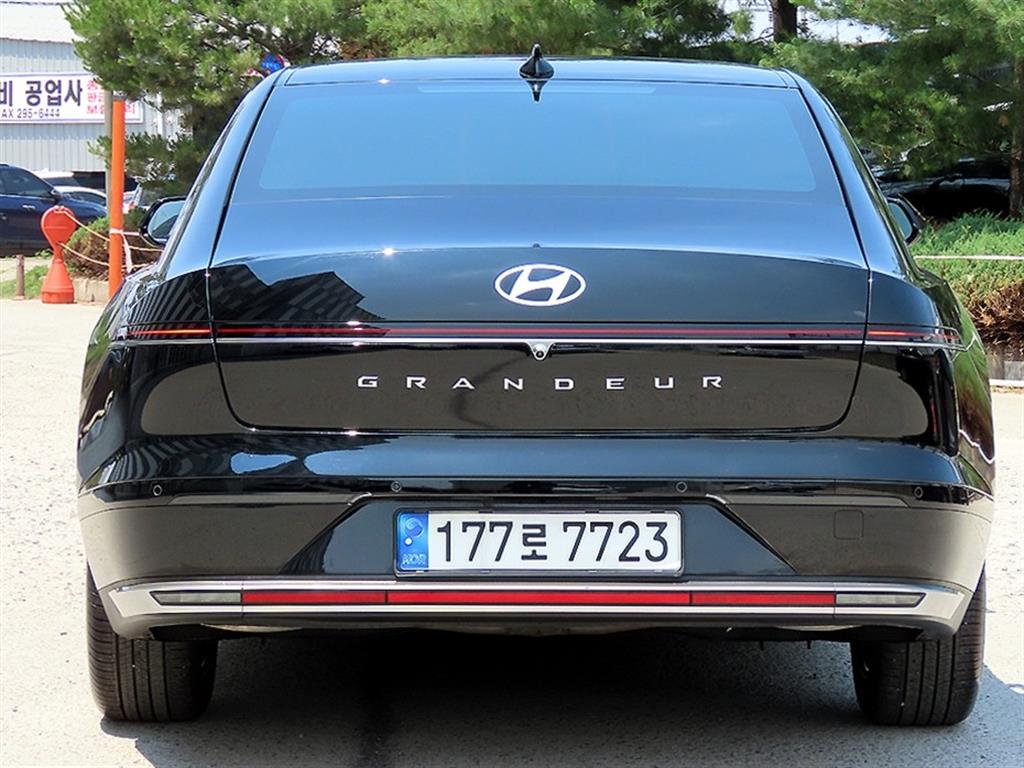 HYUNDAI Grandeur - Vista 4