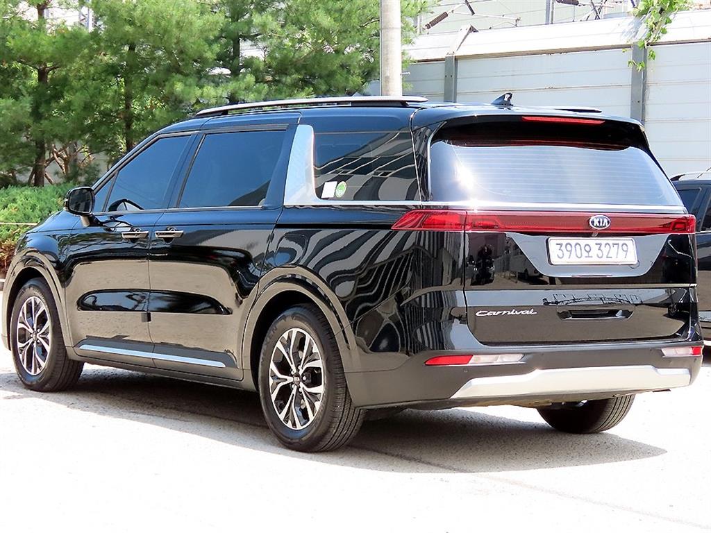 KIA Carnival - Vista 3