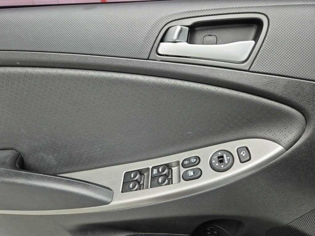 HYUNDAI Accent 2017 Blanco - Importación desde Corea - HF Imports Iquique - Foto 17