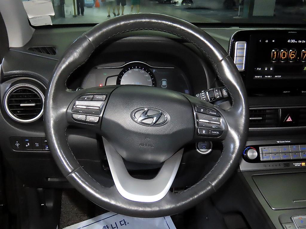 HYUNDAI Kona - Vista 8