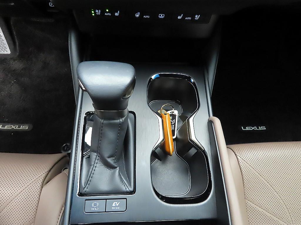 Lexus ES - Vista 10