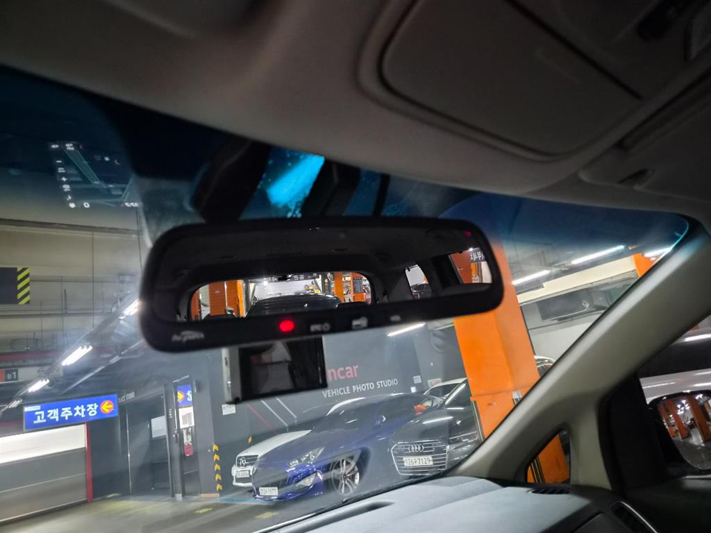 KIA Carnival - Vista 9