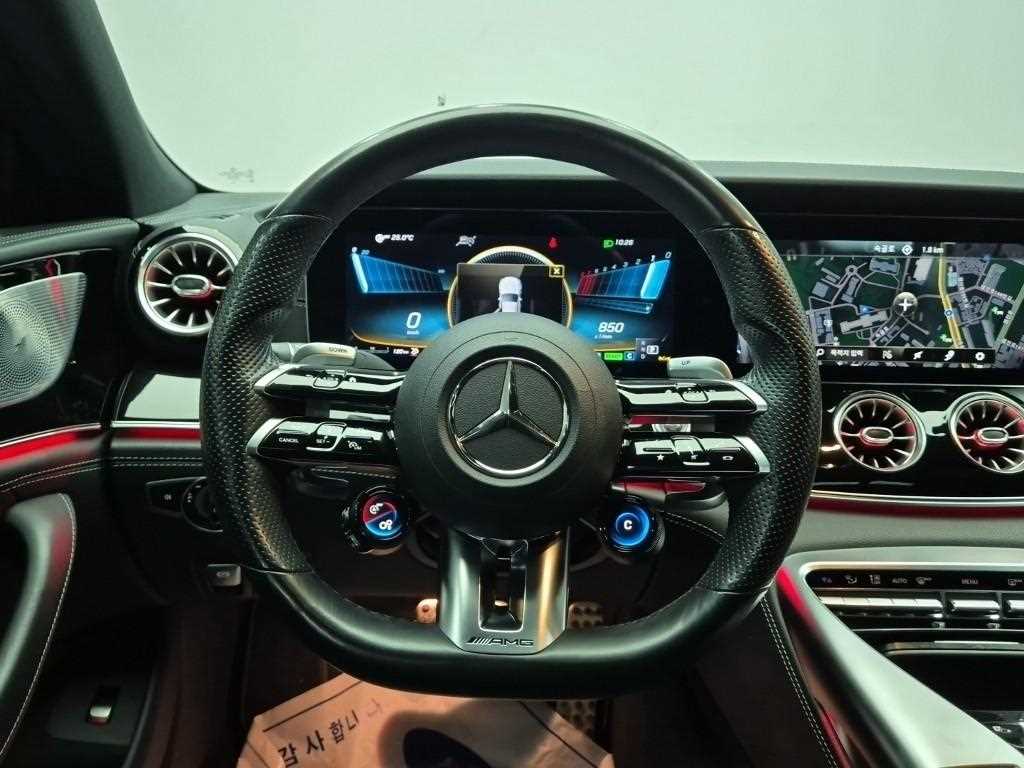 Mercedes Benz AMG GT - Vista 9