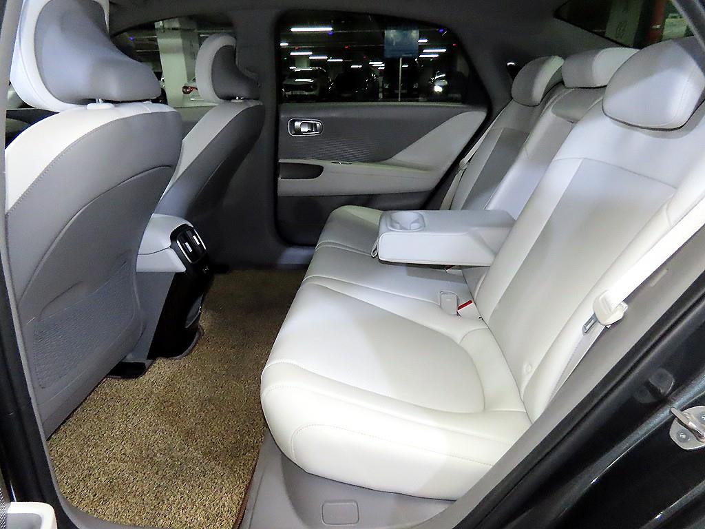 HYUNDAI Ioniq 6 - Vista 7