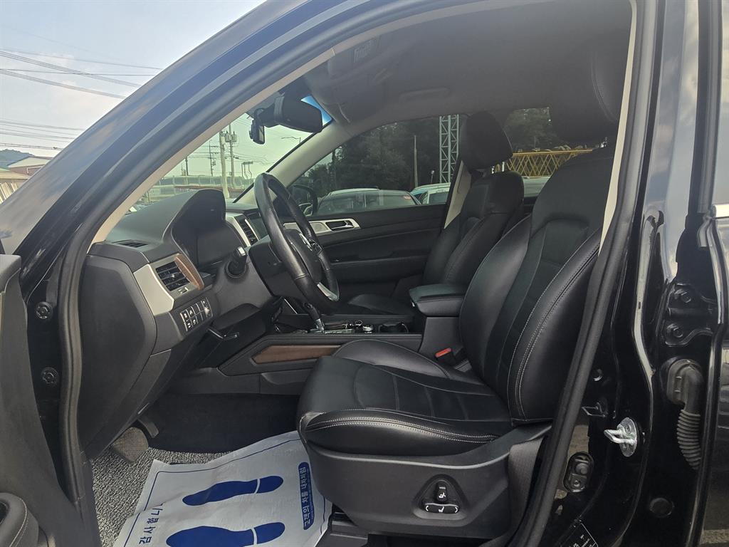 Ssangyong Rexton 2018 Negro - Importación desde Corea - HF Imports Iquique - Foto 16