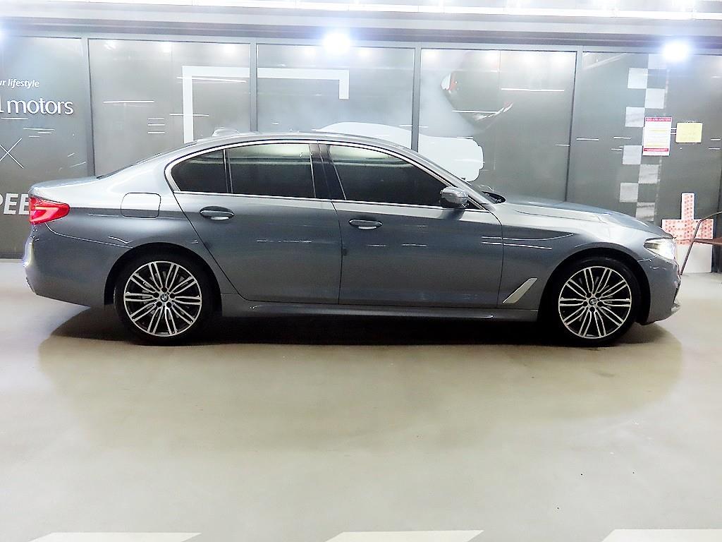 BMW 5 Series - Vista 3