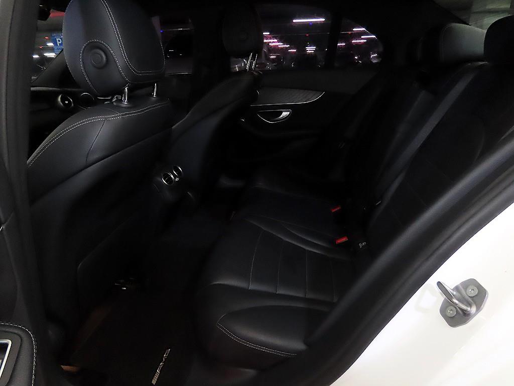 Mercedes Benz C Class - Vista 7